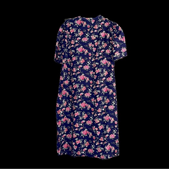 - Women’s “House” Cute Dress lightweight - Picture 3 of 6